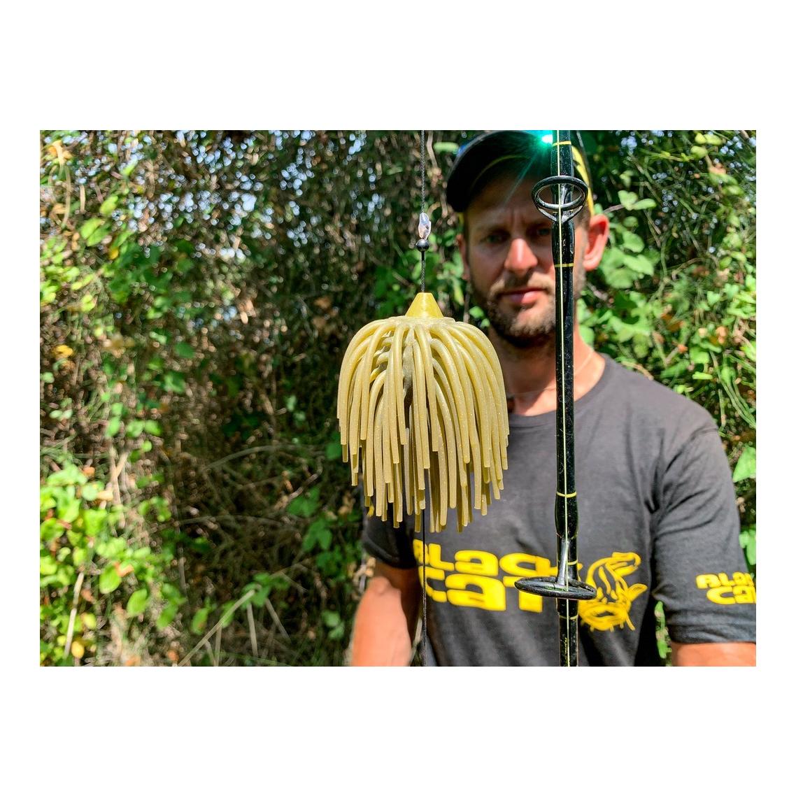 Black Cat Real Worm Teaser