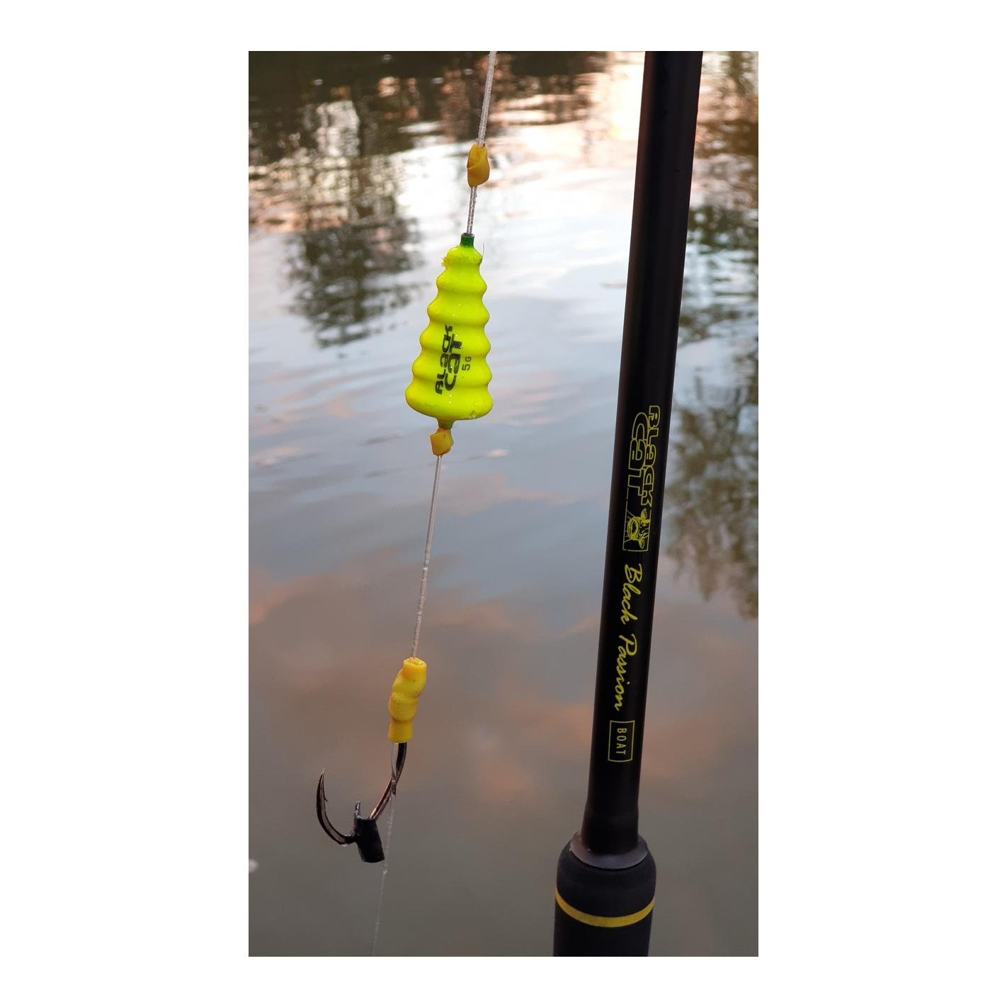 Black Cat U-Float Tree