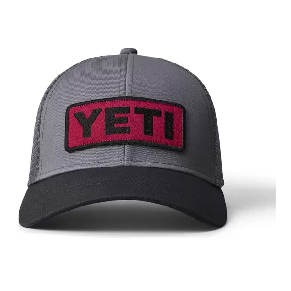 Image of YETI Low-Pro Logo Badge Trucker Hat - Cap - Harvest Red / Black - bei fischen.ch