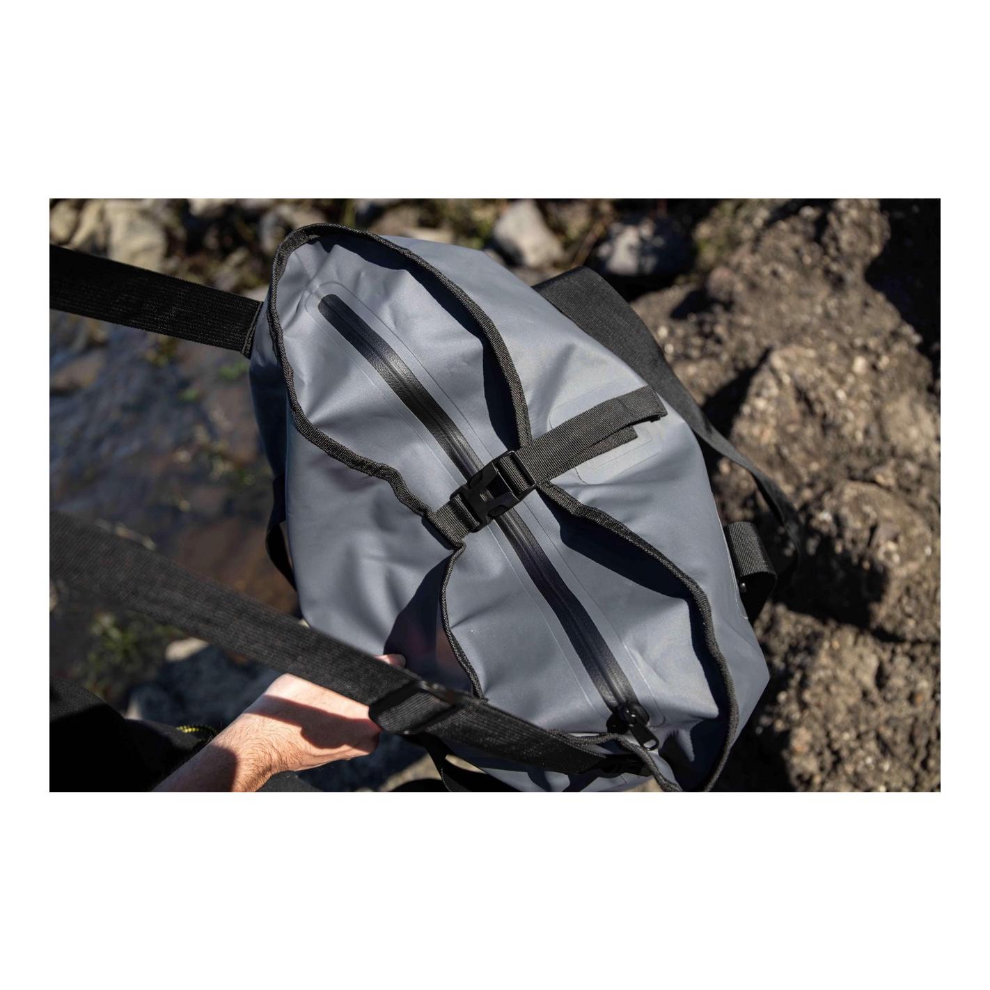 Black Cat Cat Seal 50L WP Sling Bag - Angel-Transporttasche